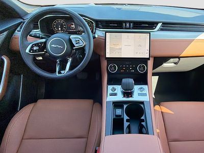 2026 Jaguar F-PACE - Photo 17