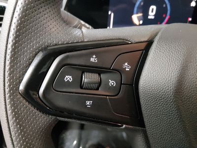 2025 Chevrolet Trax - Photo 12