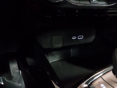 2025 Chevrolet Trax - Photo 18