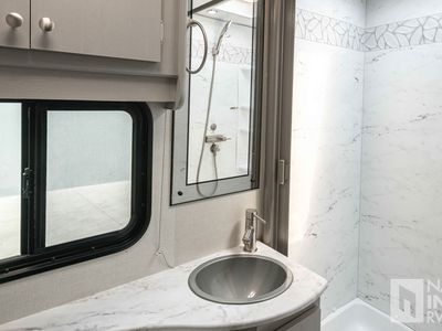 2025 Coachmen Freelander - Photo 14