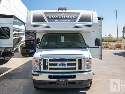 2025 Coachmen Freelander - Photo 3