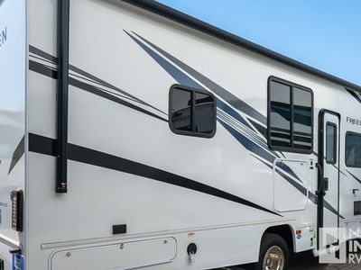 2025 Coachmen Freelander - Photo 2
