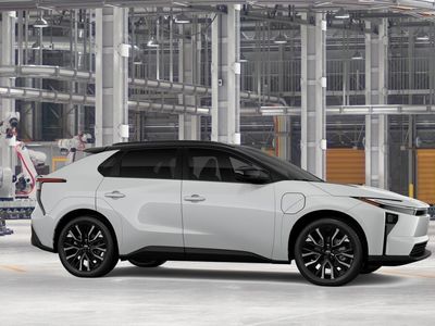 2026 Toyota bZ - Photo 13