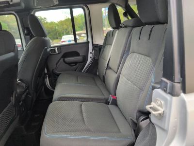 2024 Jeep Wrangler — photo 23 view