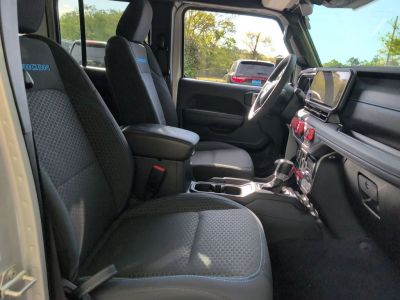 2024 Jeep Wrangler — photo 27 view