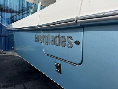 2021 Everglades 365 CC - Photo 10
