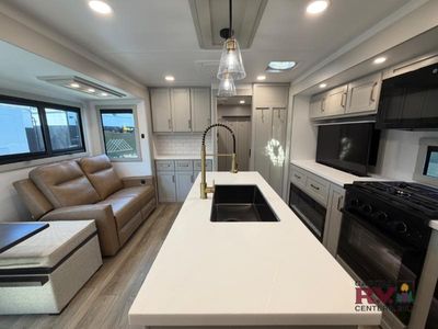 2026 Brinkley Model Z — photo 10 view