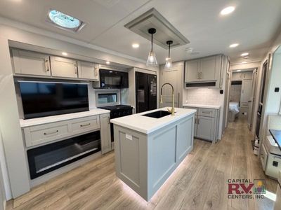 2026 Brinkley Model Z — photo 15 view