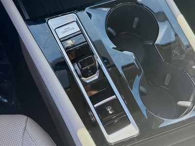 2026 Volkswagen Atlas — photo 15 view