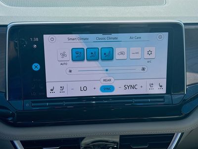 2026 Volkswagen Atlas — photo 14 view