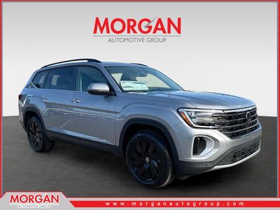 2026 Volkswagen Atlas 2.0T SE w/Technology in Mist — front three-quarter view