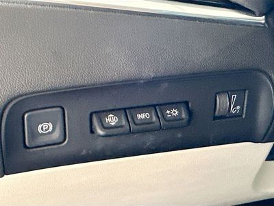 2022 Buick Enclave — photo 10 view