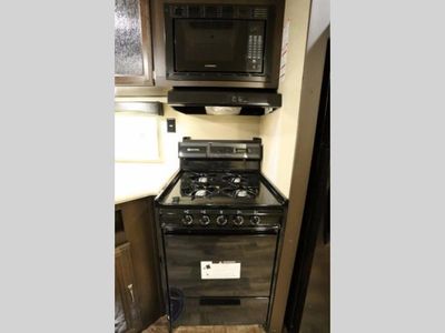 2017 Forest River RV Puma — photo 7 view
