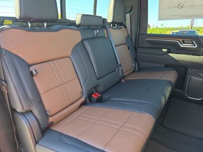 2026 Chevrolet Silverado 2500HD — photo 10 view
