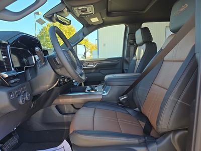 2026 Chevrolet Silverado 2500HD — photo 7 view