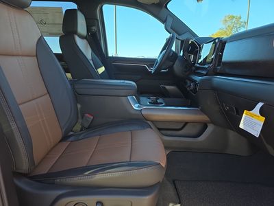 2026 Chevrolet Silverado 2500HD — photo 11 view
