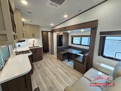 2026 Cougar Sport 2700BH — photo 8 view
