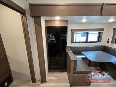 2026 Cougar Sport 2700BH — photo 13 view