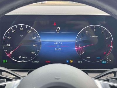 2023 Mercedes-Benz GLC - Photo 3