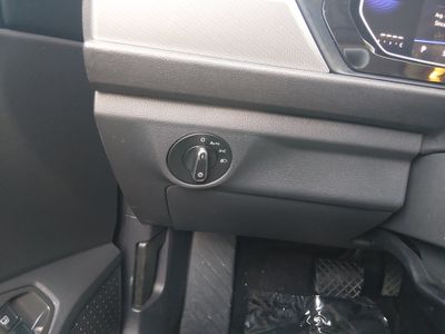 2024 Volkswagen Jetta — photo 13 view