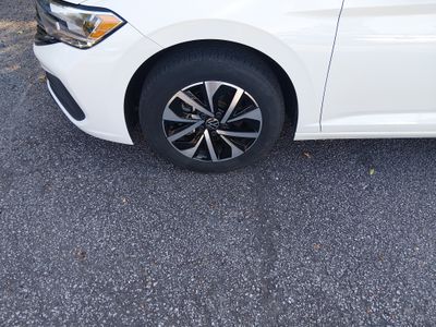 2024 Volkswagen Jetta — photo 10 view
