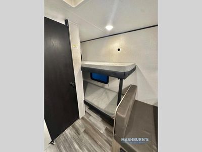 2026 Jayco Jay Flight SLX — photo 10 view