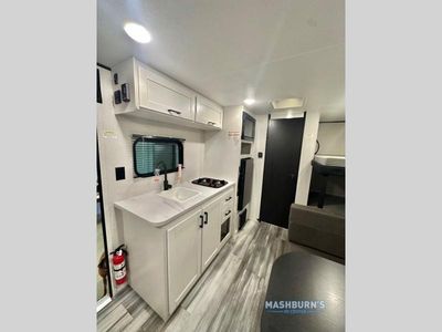 2026 Jayco Jay Flight SLX — photo 9 view