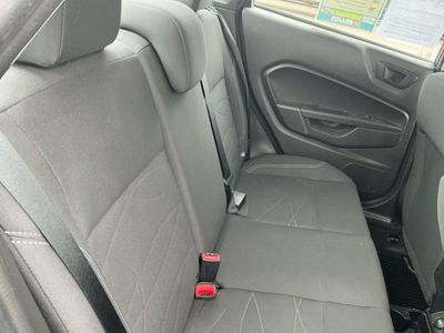 2018 Ford Fiesta - Photo 6