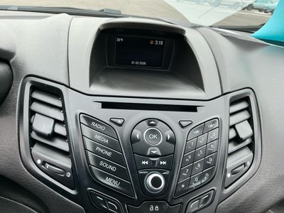 2018 Ford Fiesta - Photo 5