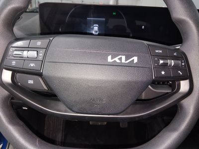 2025 Kia K4 - Photo 12