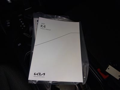 2025 Kia K4 - Photo 21
