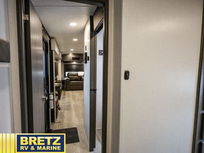 2025 Keystone RV Cougar Half-Ton - Photo 32