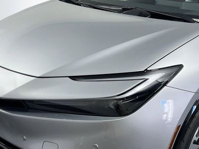 2026 Toyota Prius Plug-In Hybrid - Photo 9