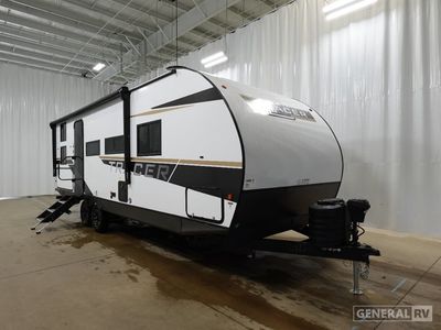 2025 Prime Time RV Tracer — front three-quarter view