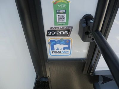 2024 Keystone RV Alpine - Photo 8