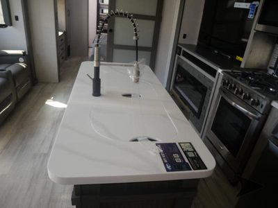 2024 Keystone RV Alpine - Photo 10