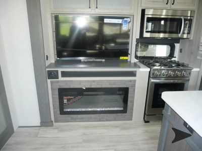 2024 Keystone RV Alpine - Photo 13