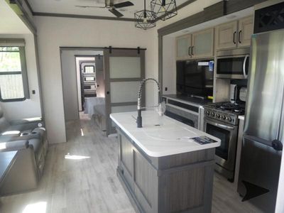 2024 Keystone RV Alpine - Photo 9