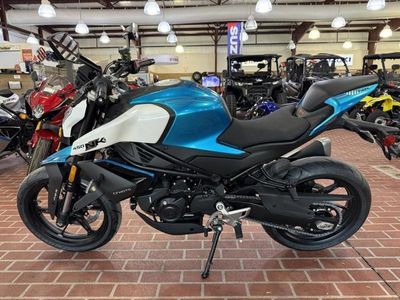2025 CFMOTO 450NK - Photo 7