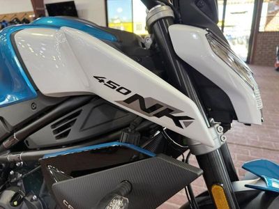 2025 CFMOTO 450NK - Photo 9