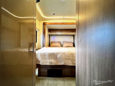 2017 Winnebago Navion - Photo 24