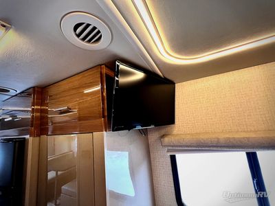 2017 Winnebago Navion - Photo 23