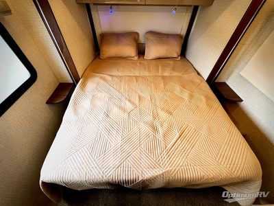 2017 Winnebago Navion - Photo 26