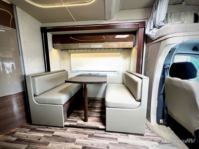 2017 Winnebago Navion - Photo 10