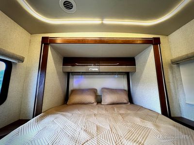 2017 Winnebago Navion - Photo 25