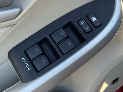 2011 Toyota Prius Three - Photo 13