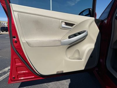 2011 Toyota Prius Three - Photo 12