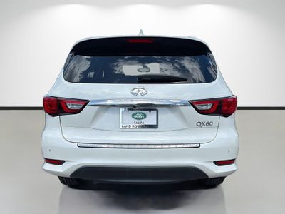 2017 INFINITI QX60 — interior view
