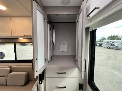 2026 Thor Motor Coach CHATEAU - Photo 18