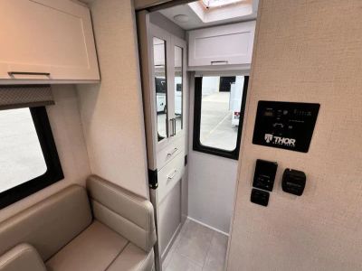 2026 Thor Motor Coach CHATEAU - Photo 15